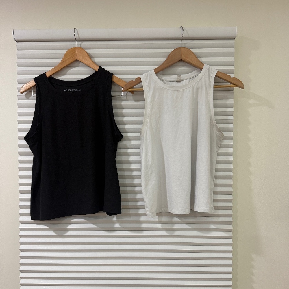 2 x Beyond Yoga Women's Featherweight Tank Tops